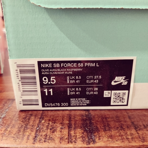 Nike | SB Force 58 Premium (DV5476-300) | Olive Aura & Black Raspberry - Picture 7 of 9